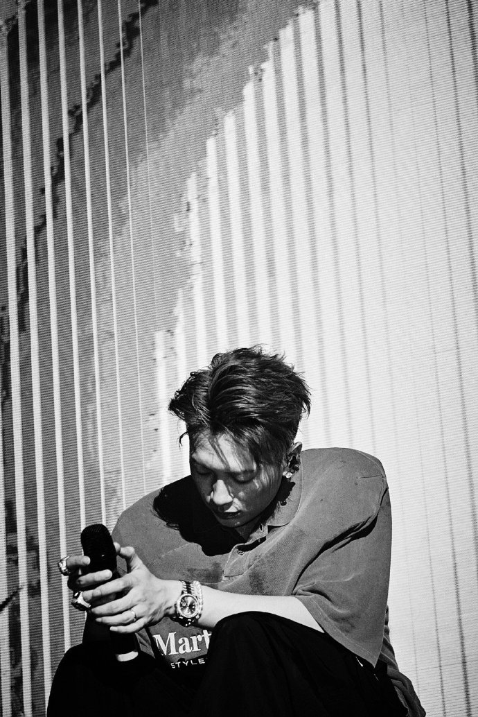 Small Town Legend 专辑封面